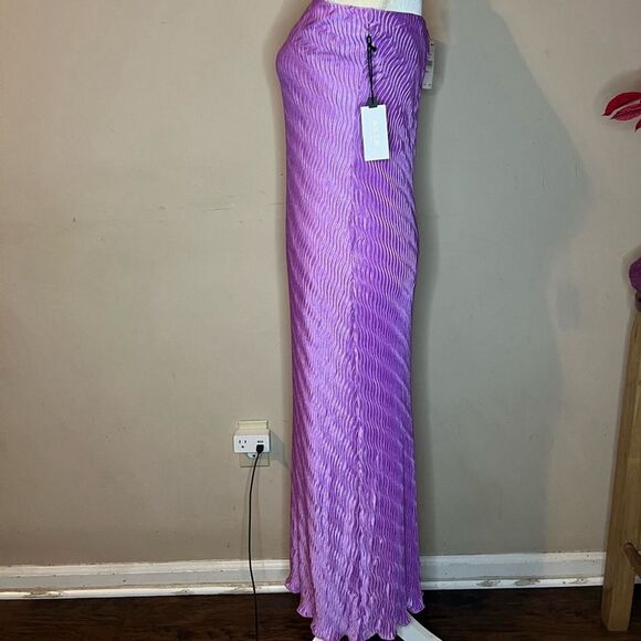 ASTR Plisse Tube Midi Dress - Picture 4 of 4